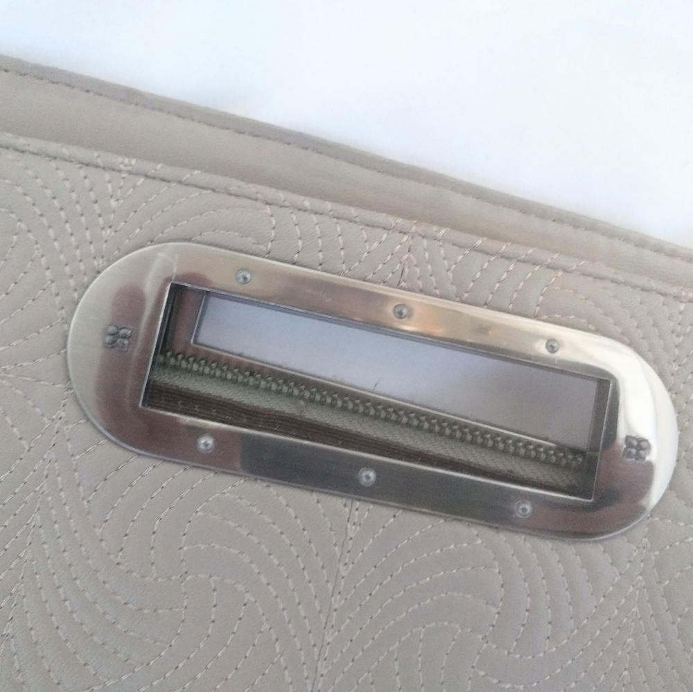 BCBGMAXAZRIA Bcbg Maxazria Clutch - Picture 6 of 8